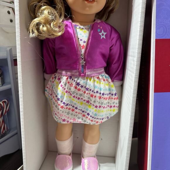 LIKE NEW EUC American Girl Doll Truly Me #83 RETIRED NRFB